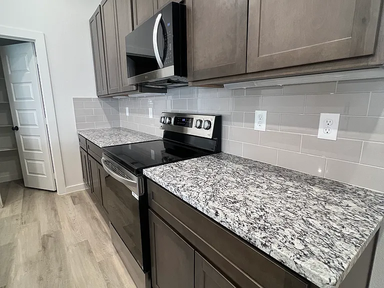13815 Gary Ave — Photo 7