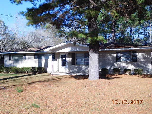 1st image of 1706 N McSwain Dr