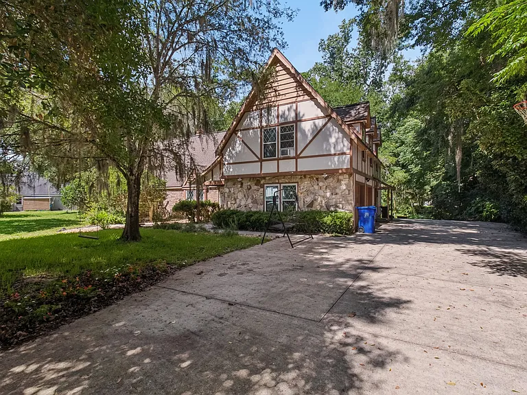 5210 River Park Villas Dr — Photo 7