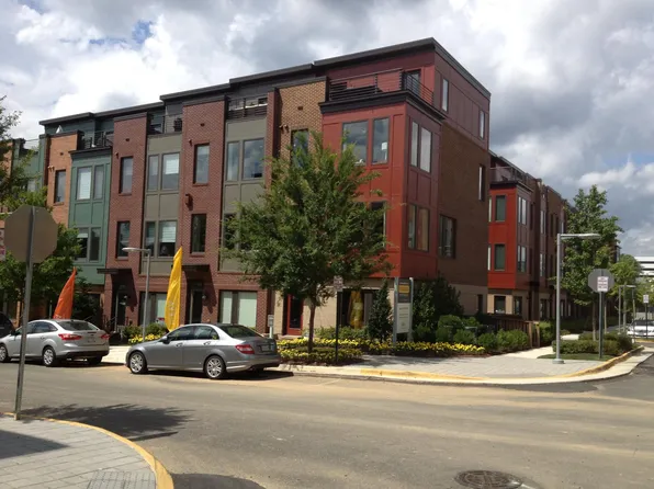 2990 Stella Blue Ln, Fairfax, VA 22031
