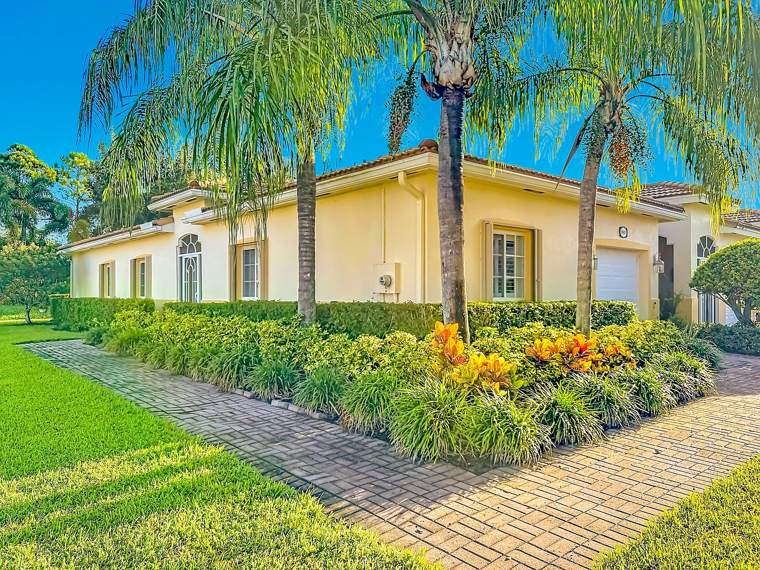 3 bed, 2.0 bath, 1314 sqft, $3,000 — Photo 2