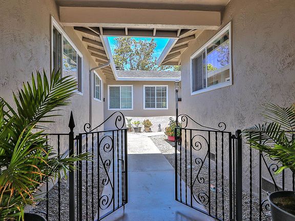 5th image of 5841 Hillview Ave