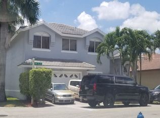 11700 SW 9th Ct, Pembroke Pines, FL 33025