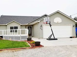 535 Saunders Dr, Hazelton, ID 83335
