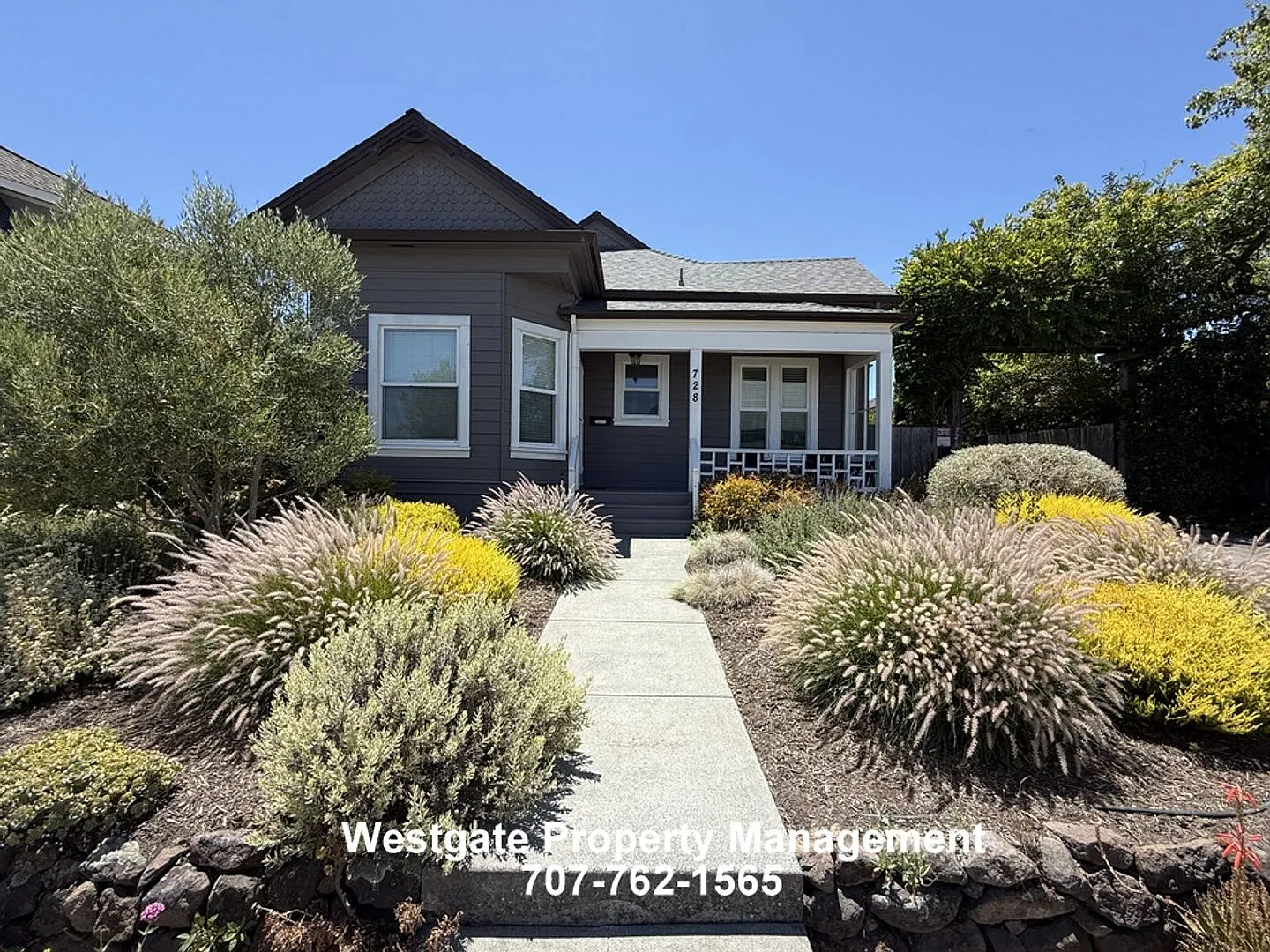 Adorable 3/3 West Petaluma Home - 728 Petaluma Boulevard South — Photo 1