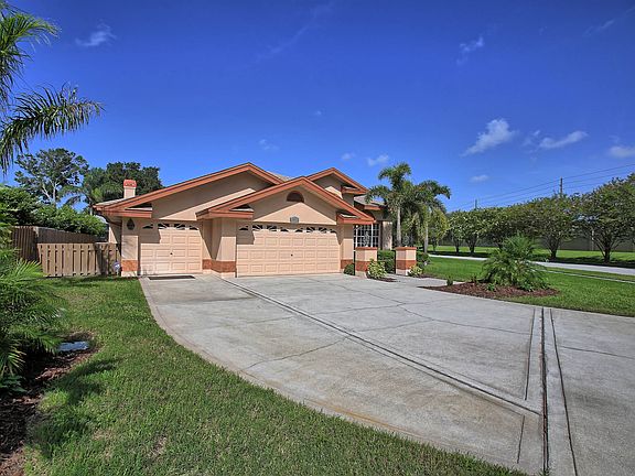 4th image of 8403 Meadow Brook Dr E