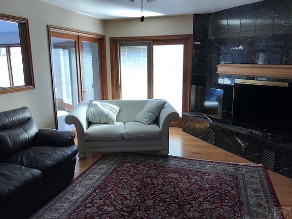 3rd image of 5 Yale Ave