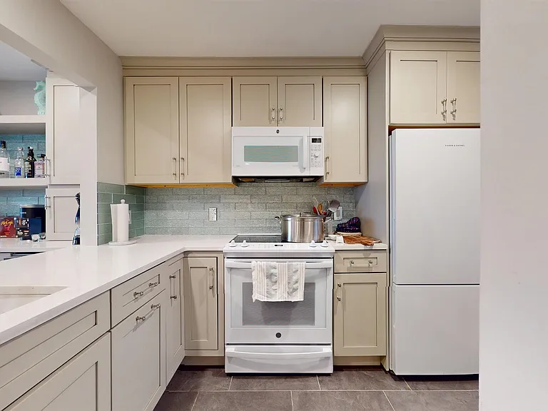 701 Bayshore Ave #701 — Photo 16