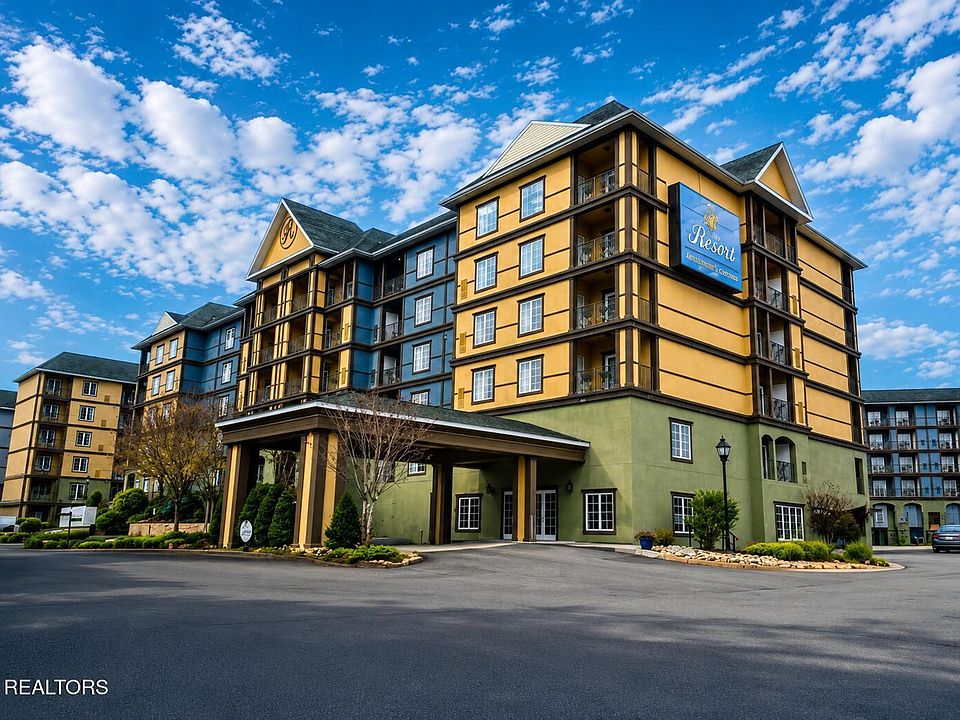 1st image of 225 Collier Dr #2102