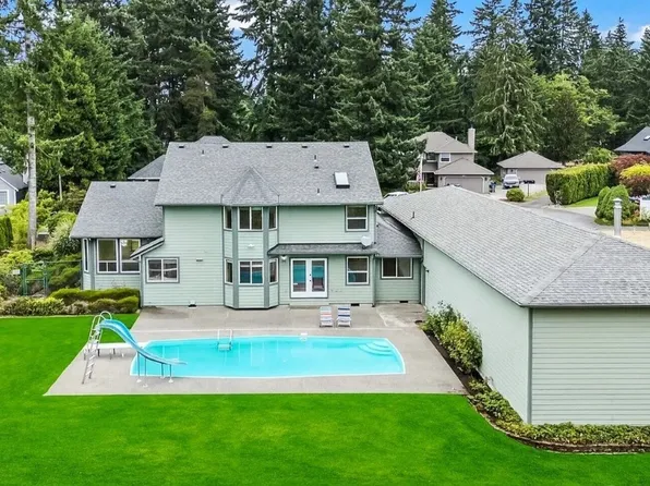 2426 SE Celebrity Ct, Pt Orchard, WA 98367