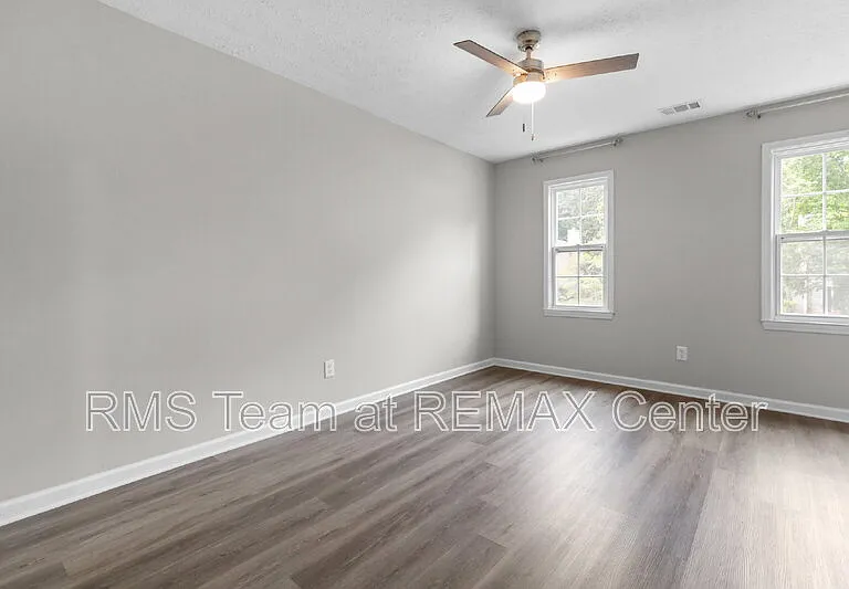 773 Huntington Way NW — Photo 36