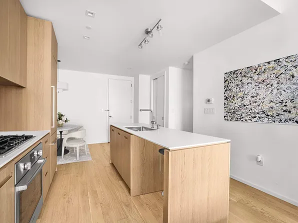 98 Front Street image 4 of 16