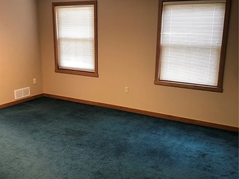 1599 N Hermitage Rd — Photo 27