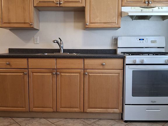 4th image of 2215 Utopia Pkwy Floor 2