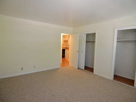 3rd image of 14 Charleston Sq #42
