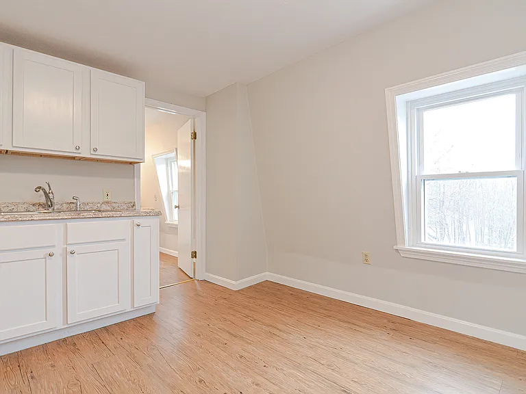 270-286 Washington St #282 — Photo 4