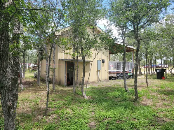 233 Saint Marys Rd, Dale, TX 78616