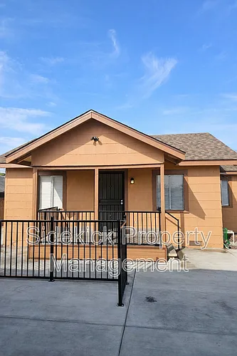 1157 S Townsend Ave Photo 1