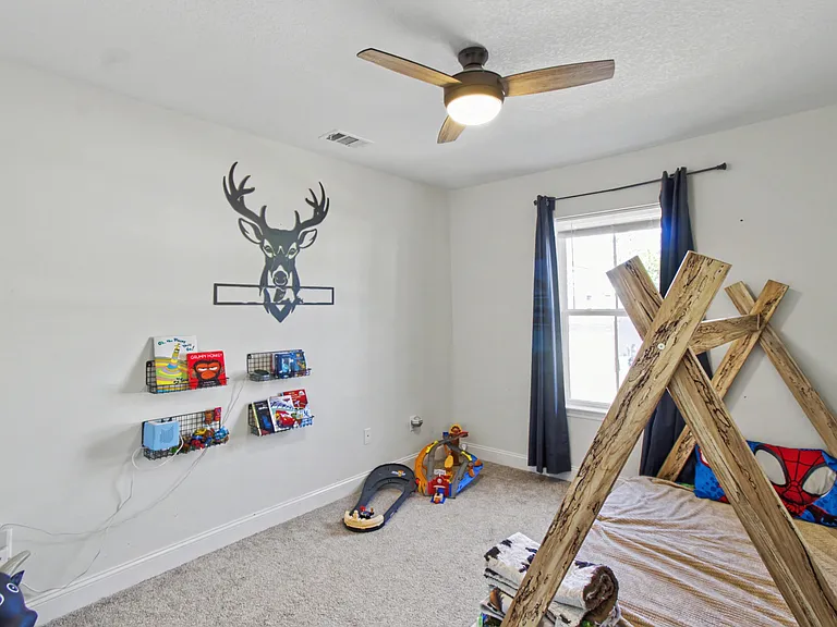 1052 Grayson Ave — Photo 9