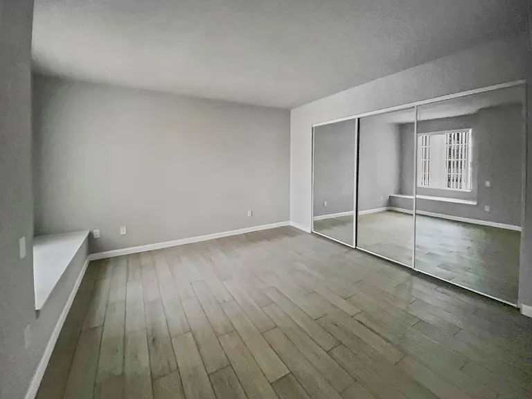 9325 W Desert Inn Rd #278 — Photo 7