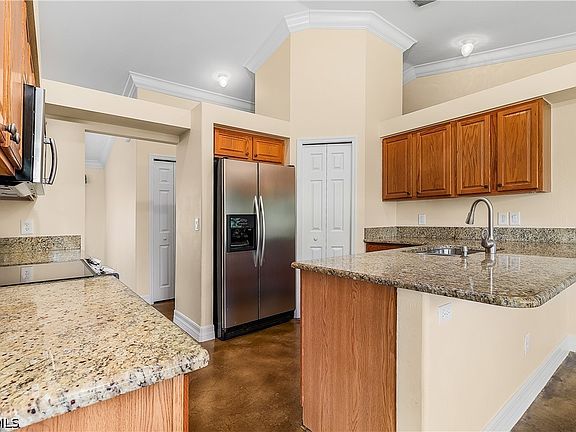 3rd image of 1303 SW 43rd Ln
