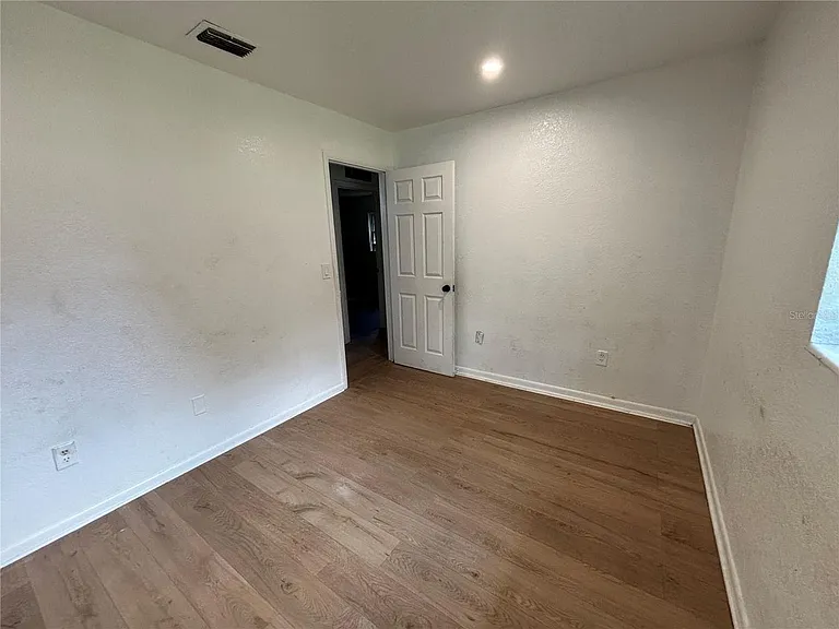 205 S Chandler Ave — Photo 11