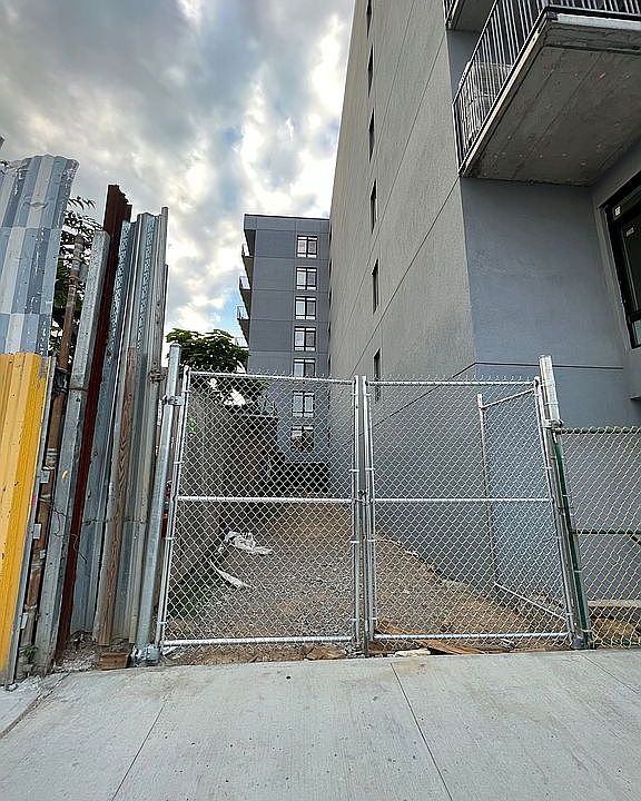 1st image of 1905A Atlantic Ave