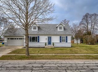 56 Easthampton Dr, Oregon, OH 43616