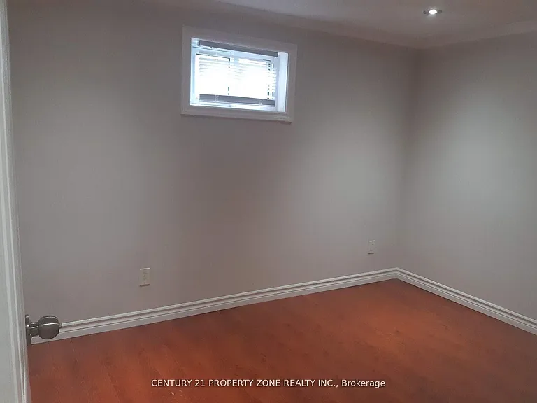 164 Earnscliffe Cir #UPPER — Photo 7