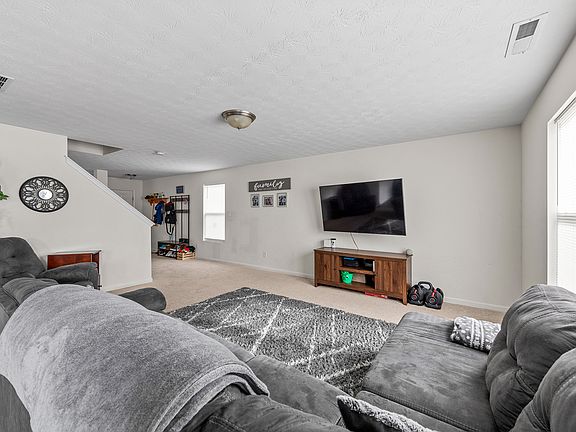 5th image of 1609 W Meyer Ln