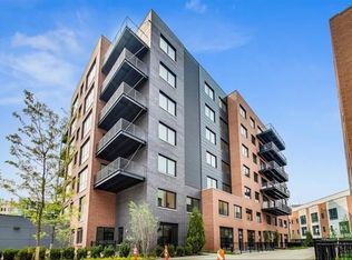 1648 W Division St #208, Chicago, IL 60610