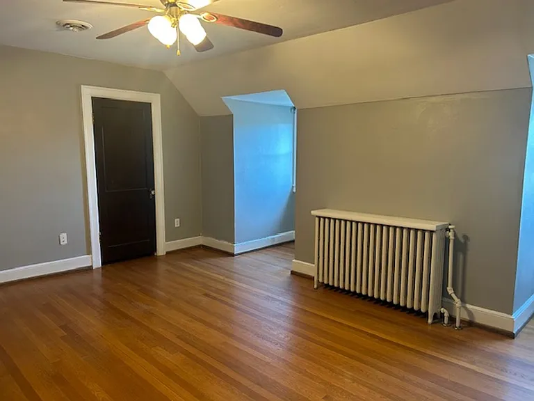 1301 Pickett St — Photo 18