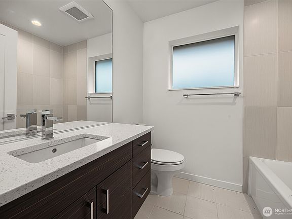 5th image of 2701 Franklin Avenue E