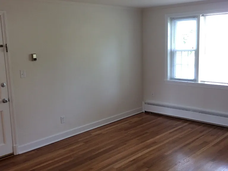 802 Hanover St #D — Photo 2