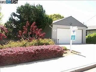 4873 James Ave photo 1