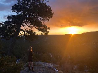 222 Raven Rd, Tijeras, NM 87059