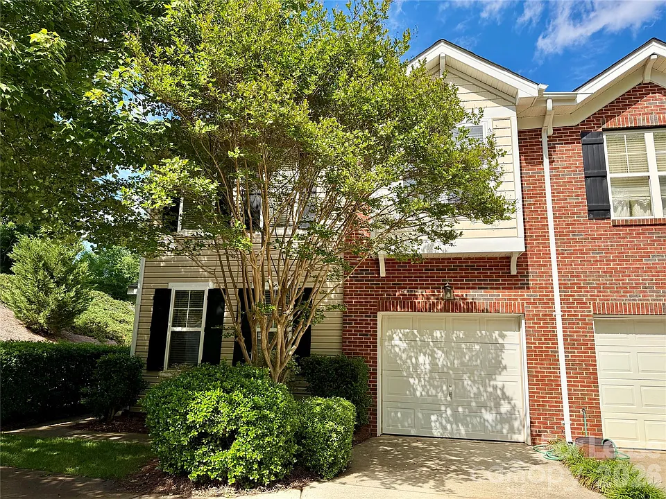 10968 Princeton Village Dr