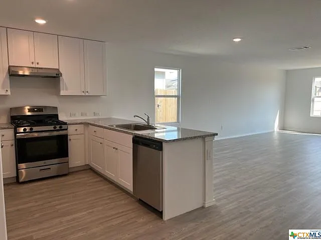 2855 Rosefinch — Photo 2