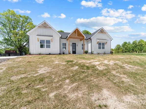 1037 Dameron Rd, Bessemer City, NC 28016