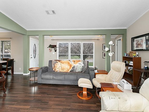 4th image of 126 Cypress Falls Dr