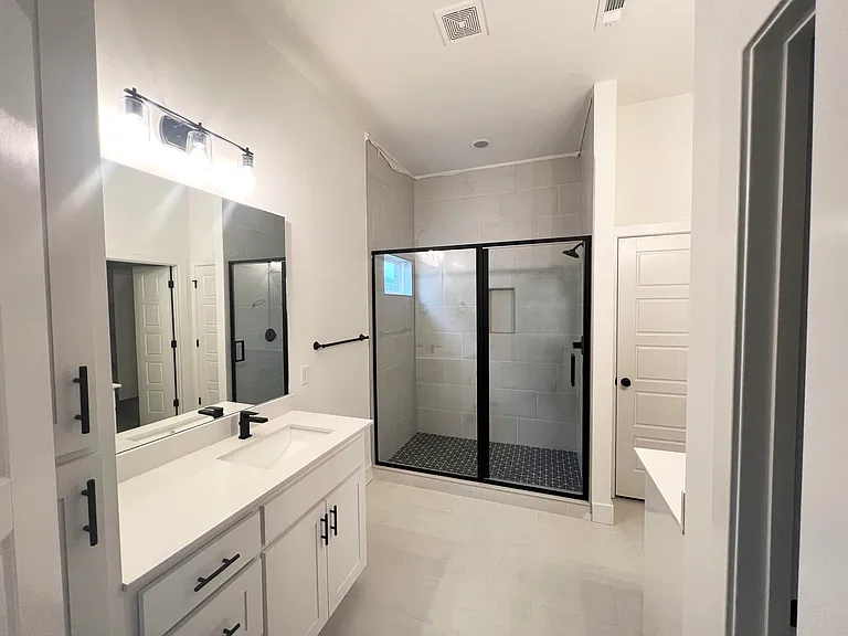 6304 Luna Ln — Photo 11