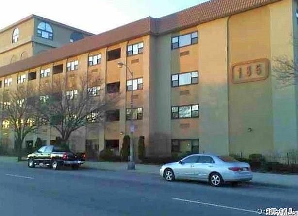 1st image of 185 W Park Avenue #409