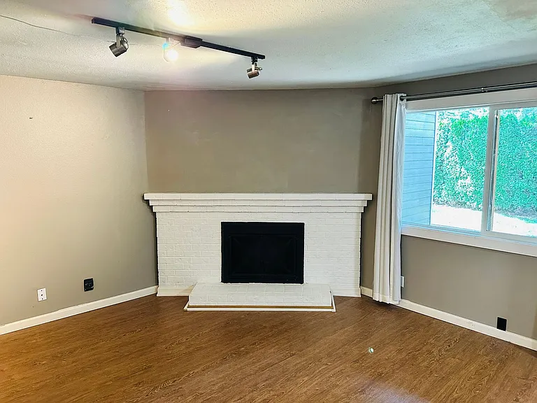 605 SE 121st Avenue Arzhanov #5 — Photo 7