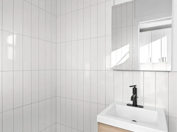 216 Madison Street image 14 of 15