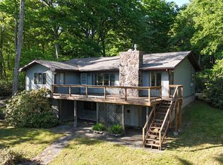 115 Fairview Point Rd, Paupack, PA 18451