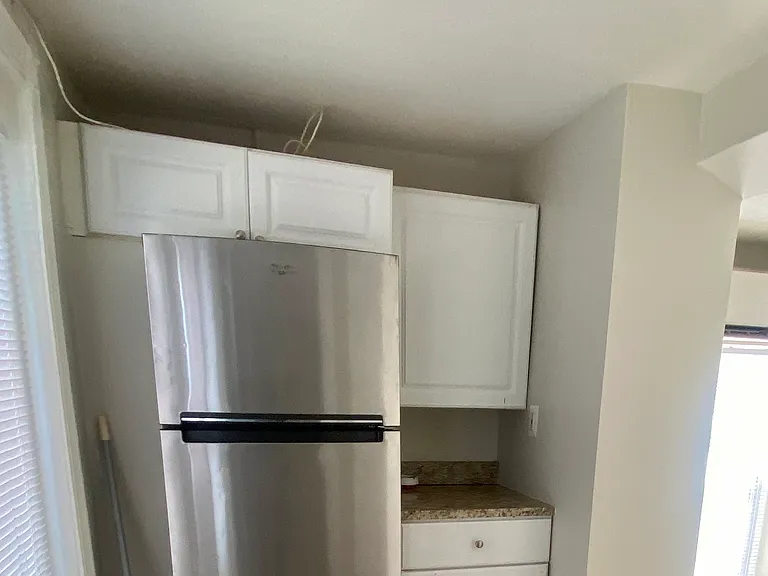 32 Hinckley St #1 — Photo 4