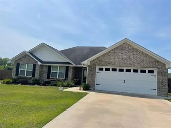 73 Pulaski St, Hinesville, GA 31313