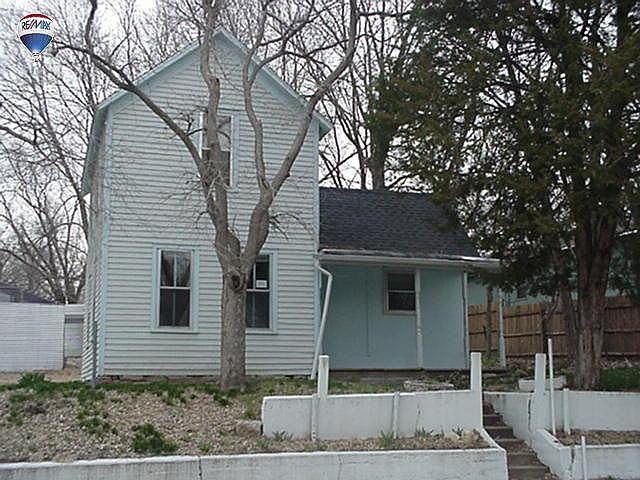 Apr 4 2011