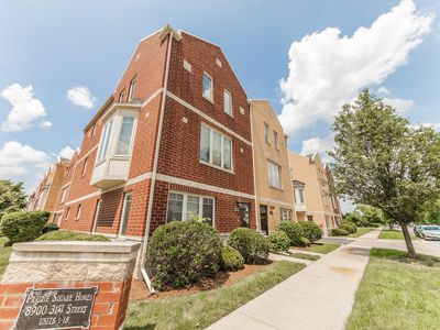 8900 31st St Unit 10, Brookfield, IL, 60513