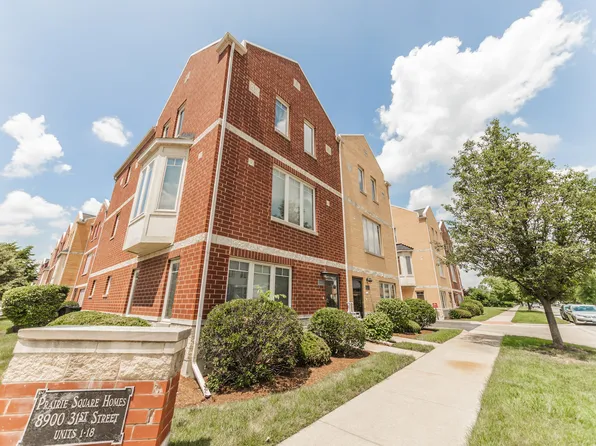 8900 31st St Unit 10, Brookfield, IL 60513
